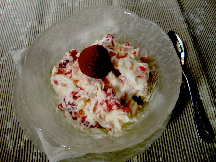 英国のデザート「イートン・メス」を作ってみました【在住主婦の目＠ロンドン】