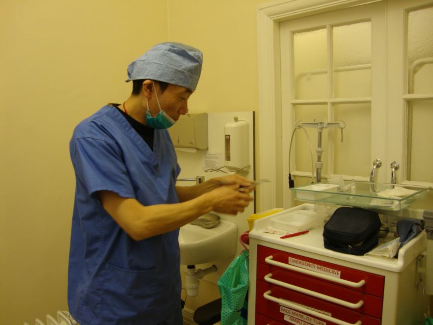 病気やけがに備え、保険加入は確実に