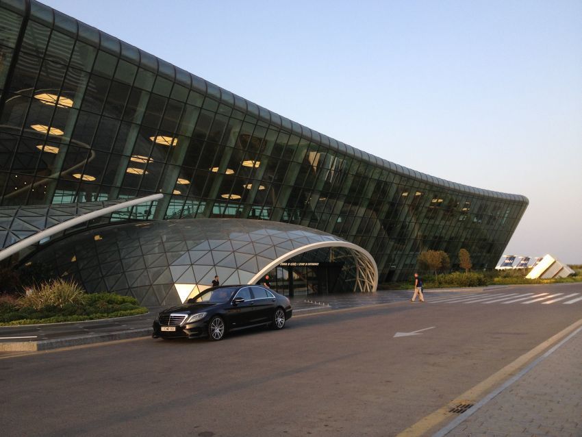 首都バクーのヘイダル・アリエフ空港【アゼルバイジャンを行く／３】